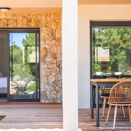 Calarossa Bay 公寓式酒店 维琪奥港