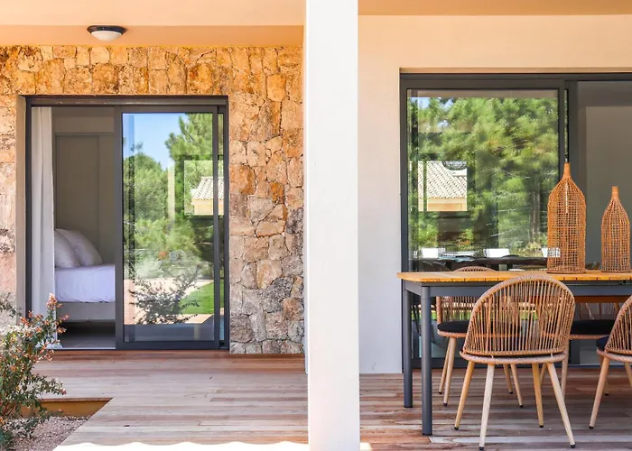 Calarossa Bay 公寓式酒店 维琪奥港