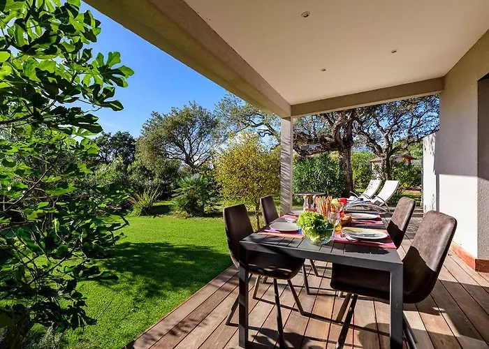 Calarossa Bay 4* 维琪奥港