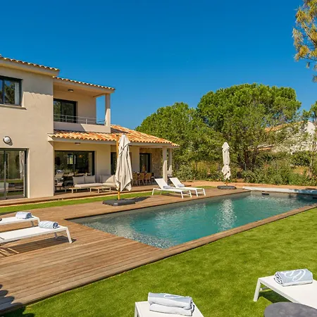 Aparthotel Calarossa Bay 4*