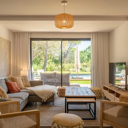 Aparthotel Calarossa Bay 4*