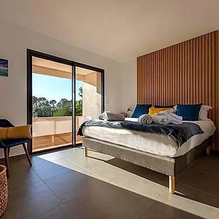 Calarossa Bay Apart-hotel 4*