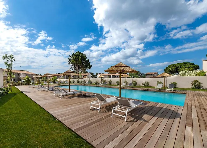 Calarossa Bay מלון דירות