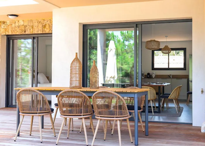 מלון דירות Calarossa Bay