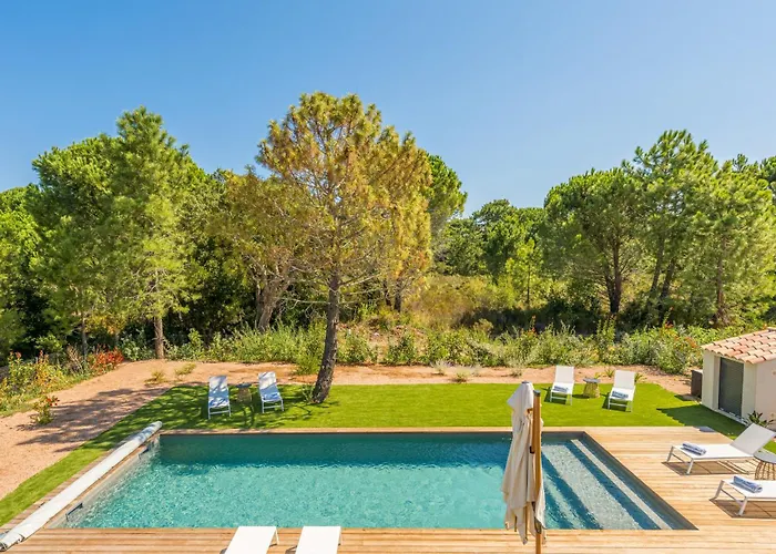 מלון דירות Calarossa Bay