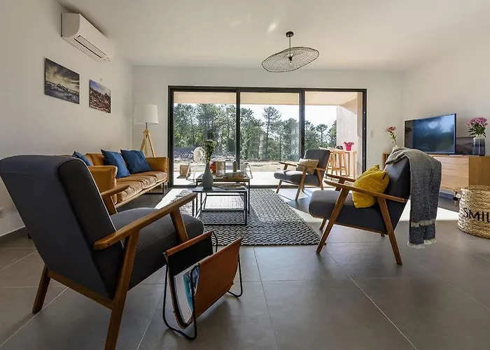 מלון דירות Calarossa Bay 4*