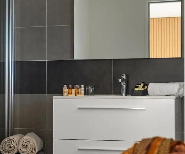 מלון דירות Calarossa Bay פורטו-וישיו