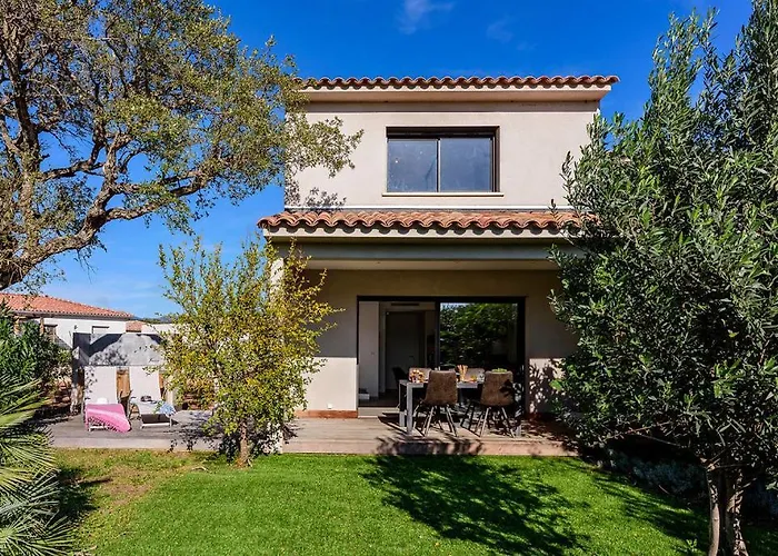 Calarossa Bay מלון דירות 4*